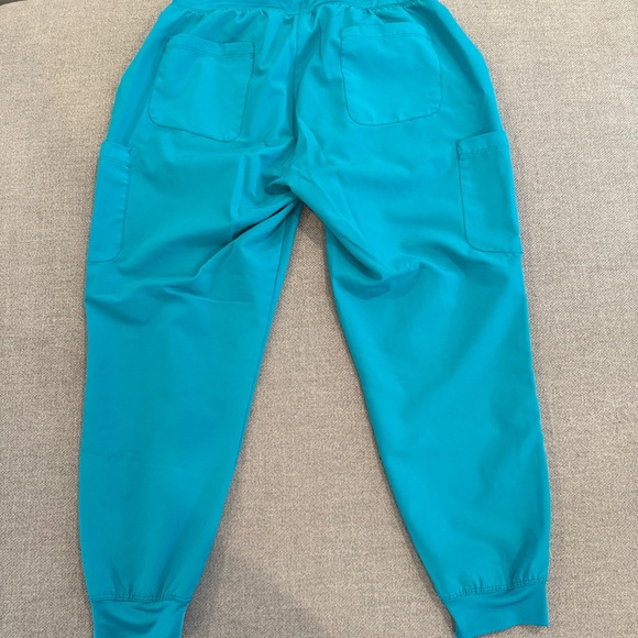 Momentum Women's Teal Scrub Set - Picture 6 of 7
